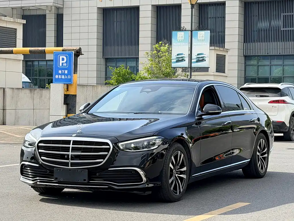 Mercedes-Benz S-Class 2023