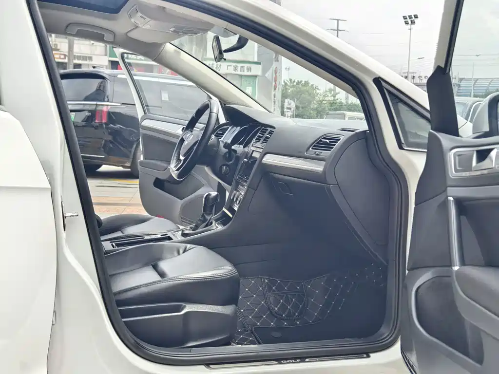 Volkswagen Golf — миниатюра 10