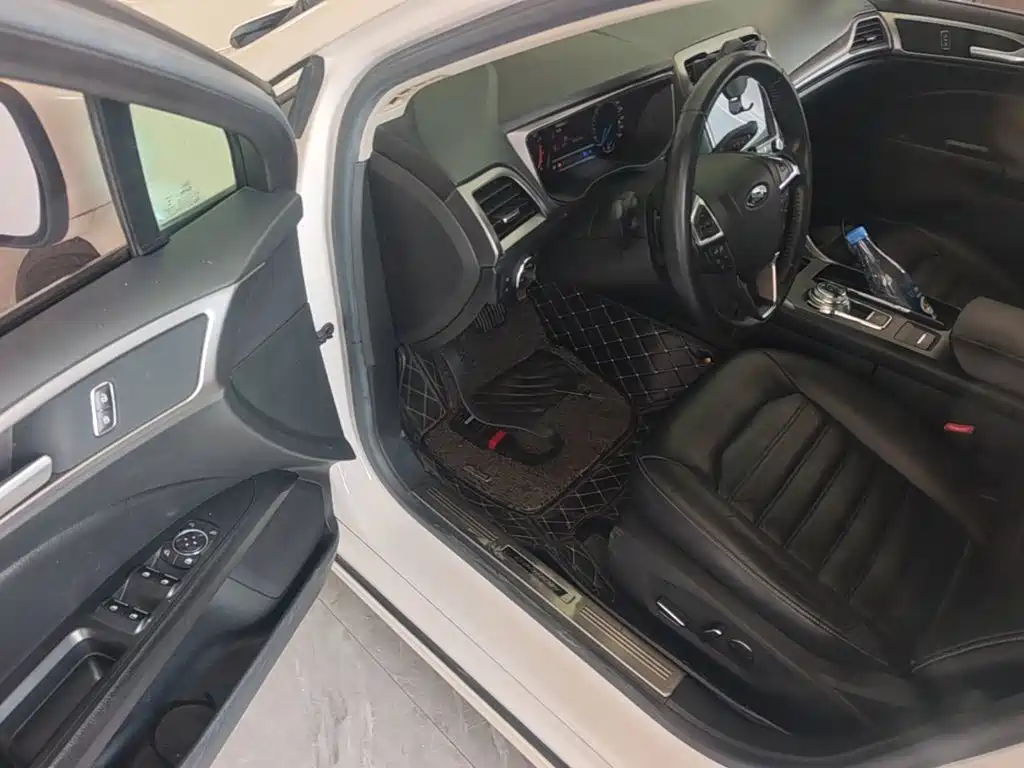 Ford Mondeo — миниатюра 16