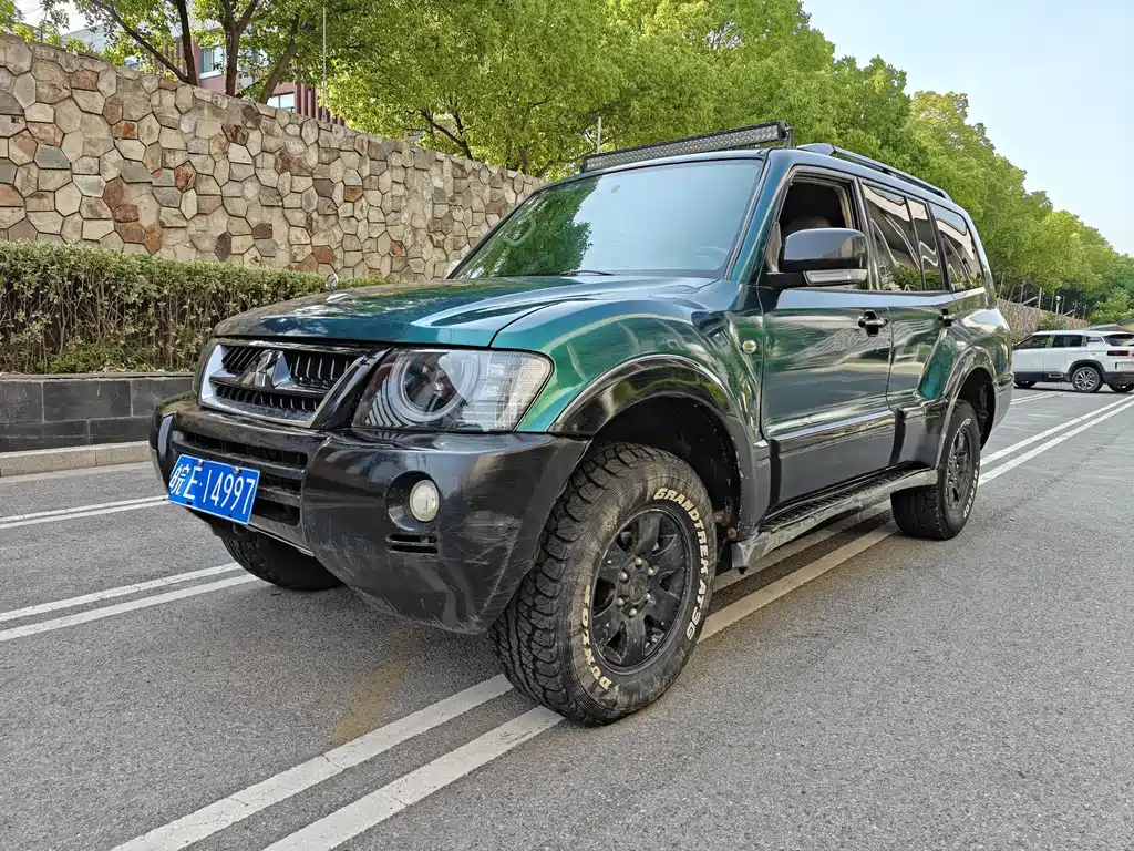 Купить Mitsubishi Pajero