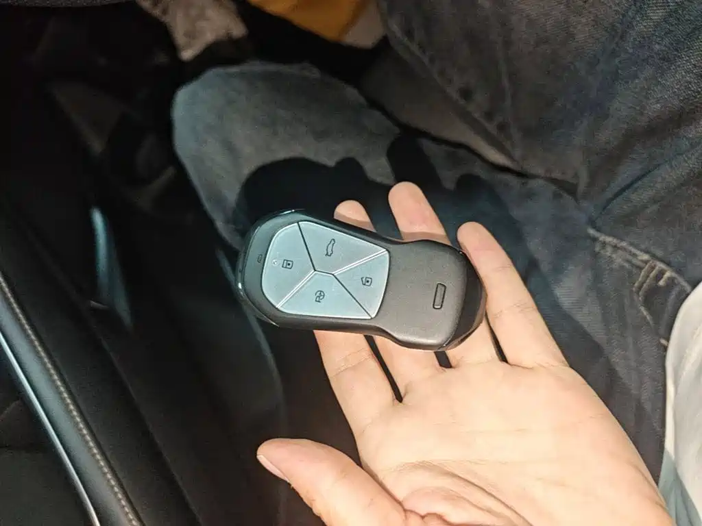 XPeng P5 — миниатюра 9