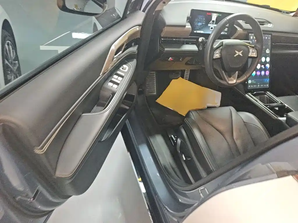 XPeng P5 — миниатюра 16