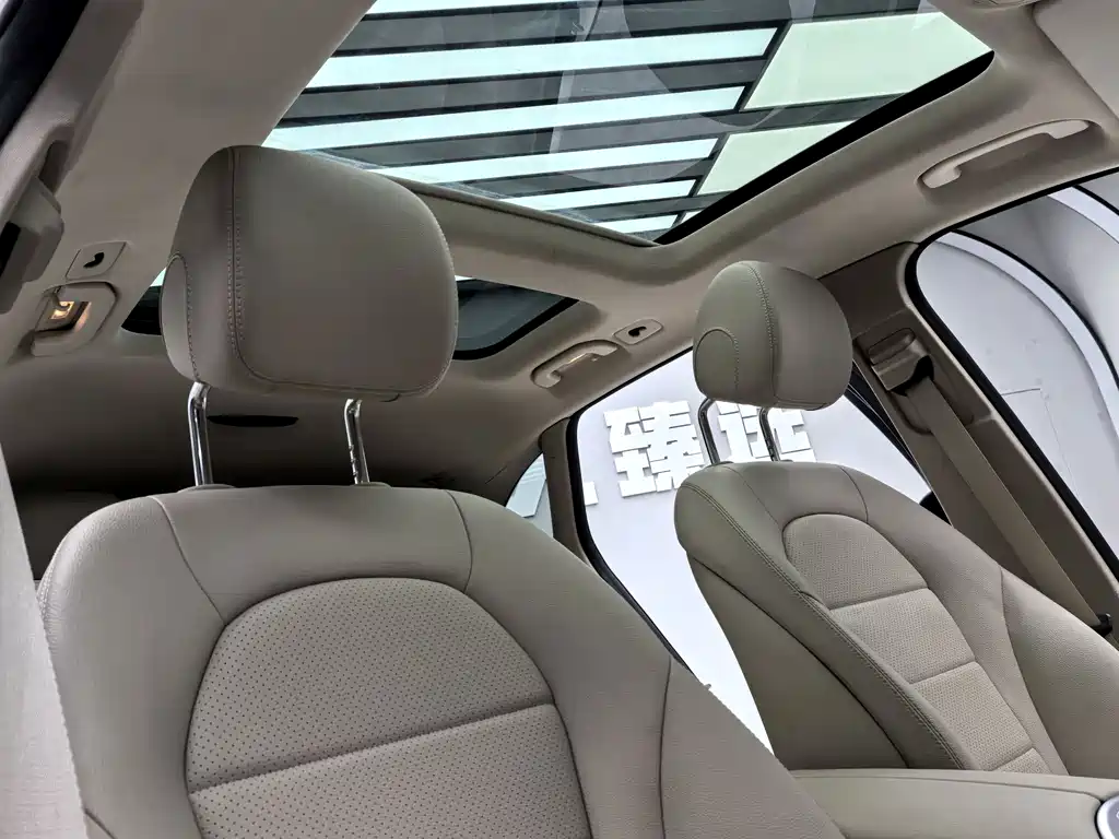Mercedes-Benz GLC 2018 GLC 300 4MATIC