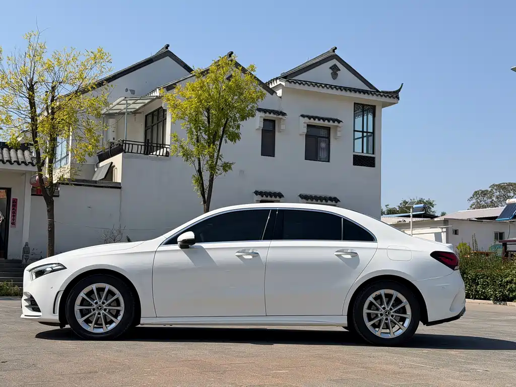 Mercedes-Benz A-Class — миниатюра 4