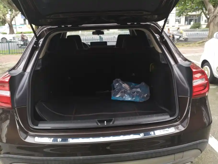 Mercedes-Benz GLA — миниатюра 4