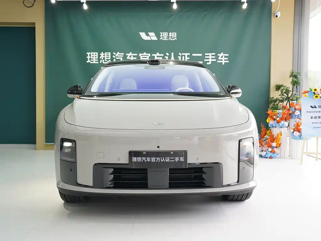 Li Auto 理想i8 2025