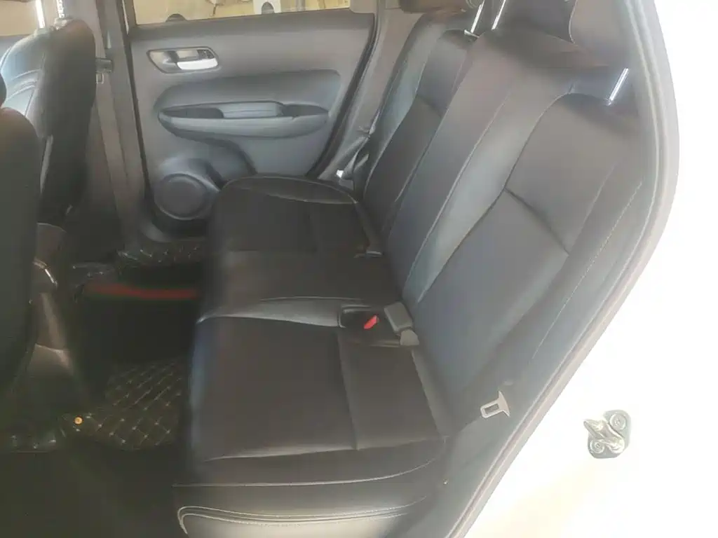 Honda Fit — миниатюра 17