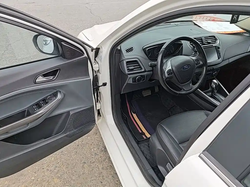Ford Escort — миниатюра 16