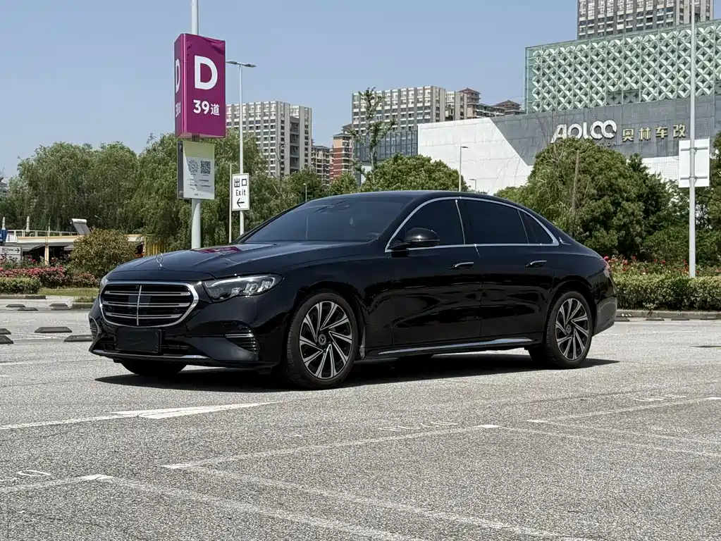 Mercedes-Benz E-Class 2025