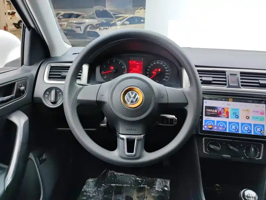 Volkswagen Santana — миниатюра 15