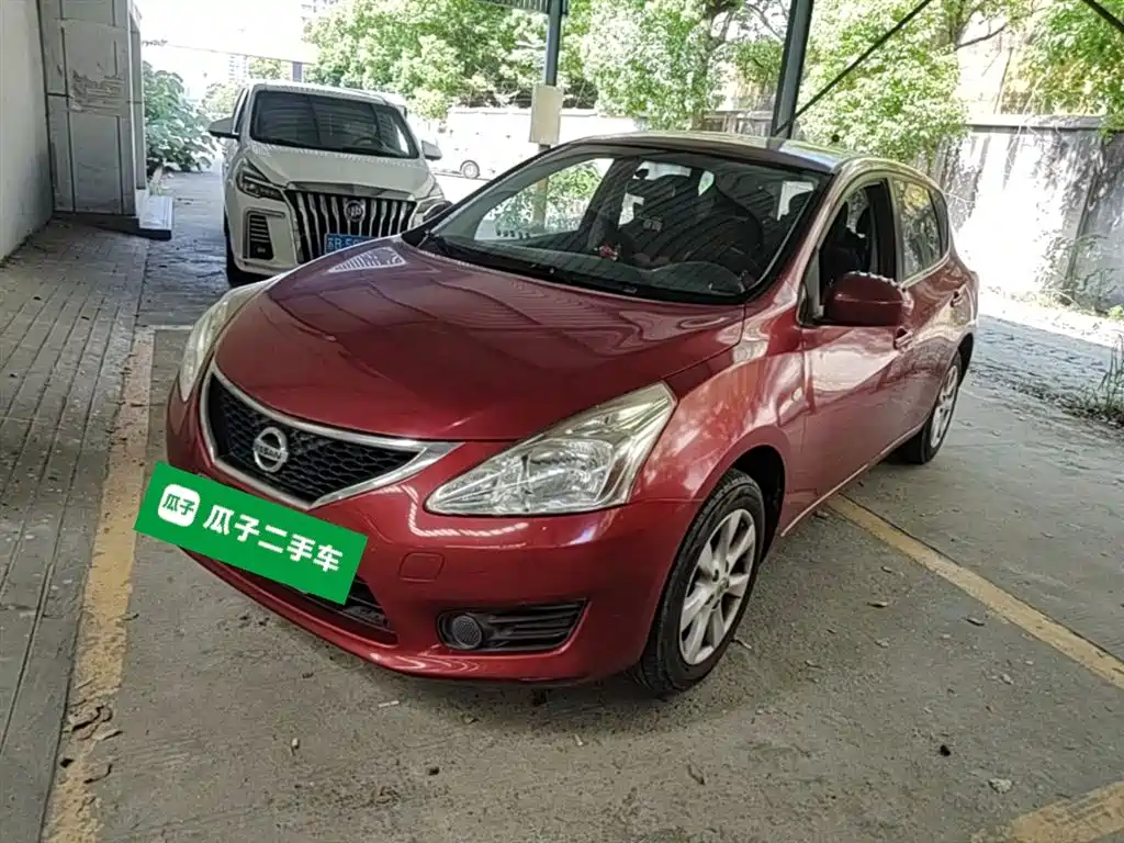 Nissan Tiida 2015