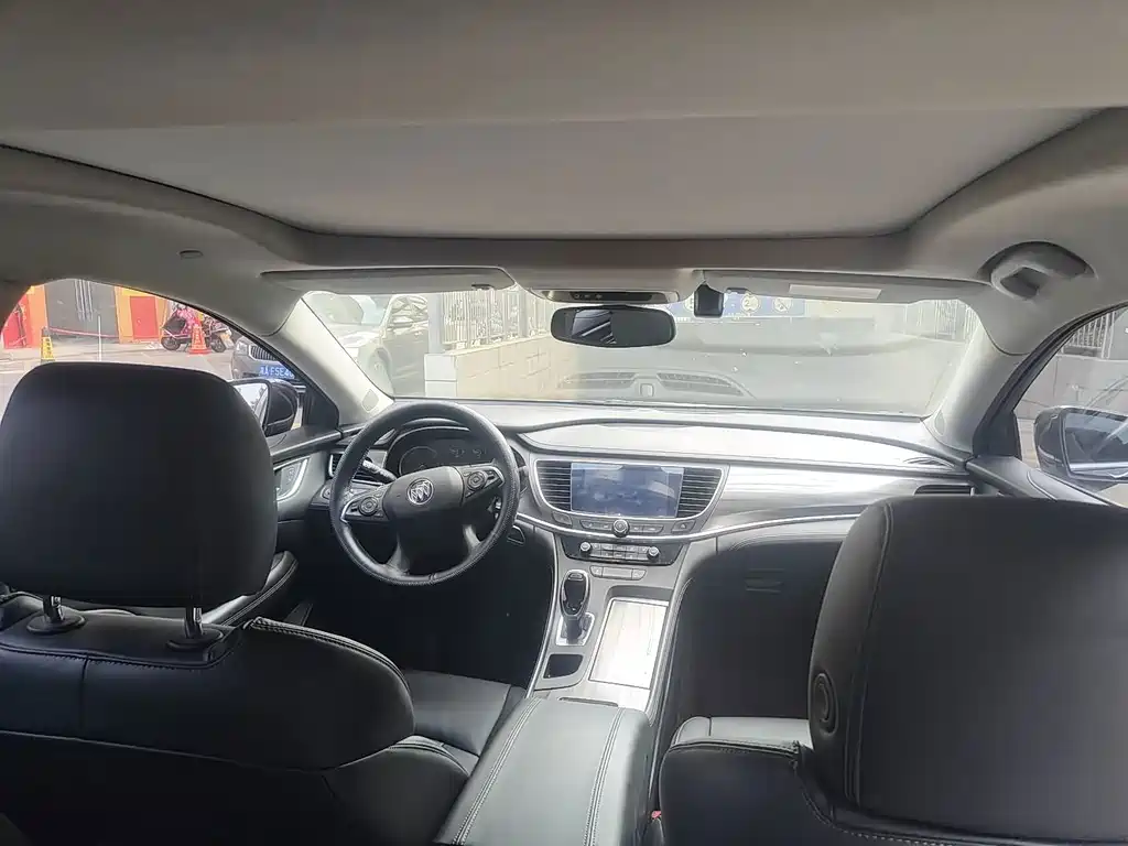 Buick LaCrosse — миниатюра 6