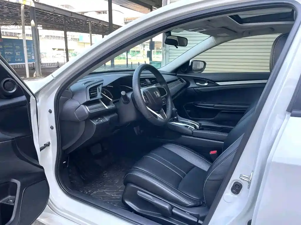 Honda Civic — миниатюра 9