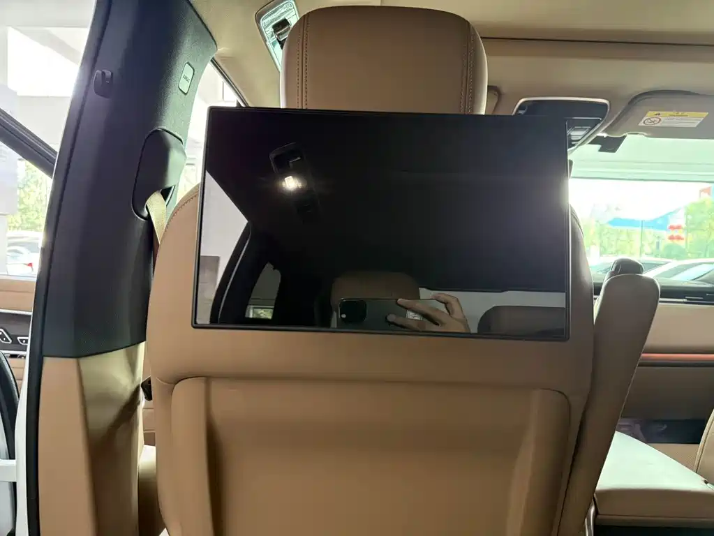 Land Rover Range Rover — миниатюра 9