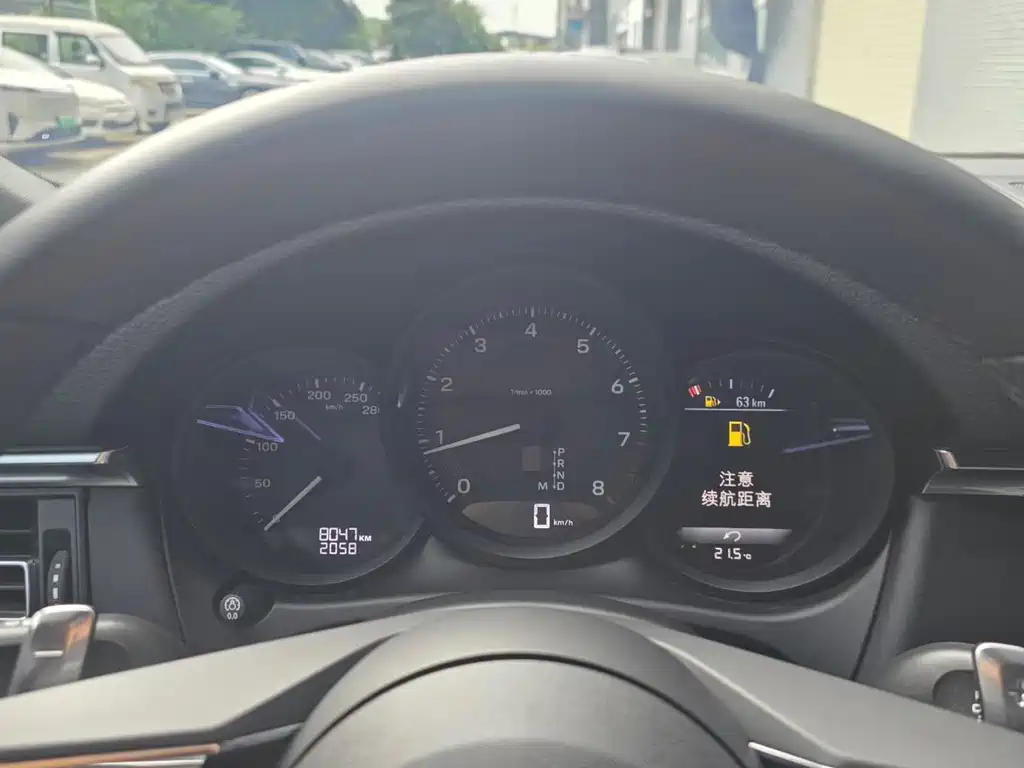 Porsche Macan — миниатюра 7