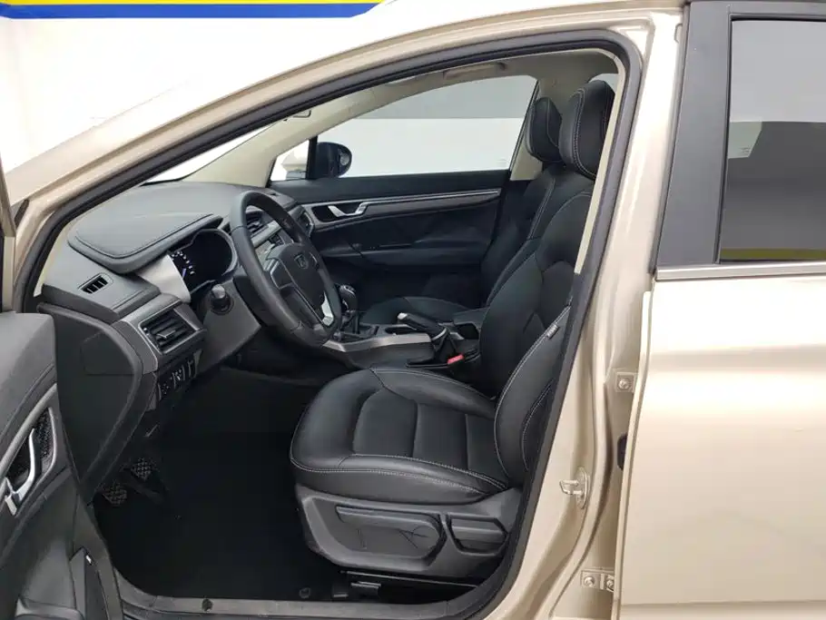 Geely Emgrand GS — миниатюра 9
