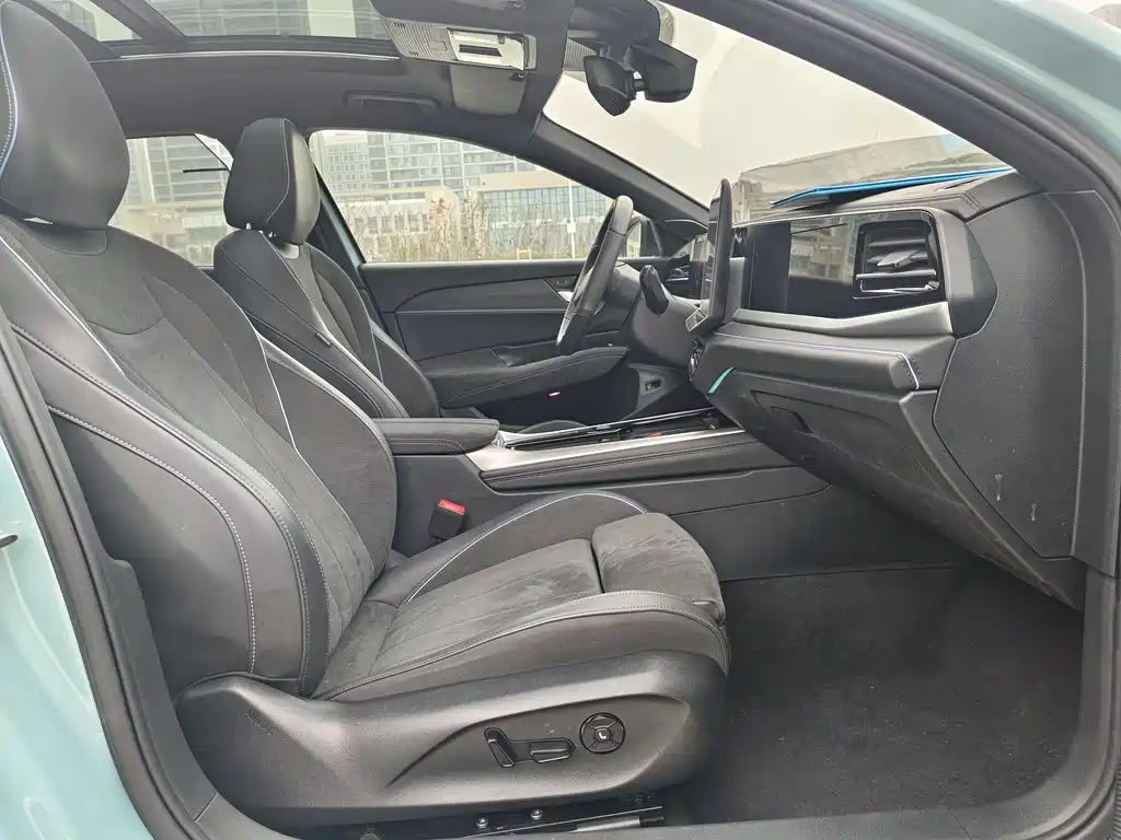 Volkswagen Passat 2025 Pro 380TSI