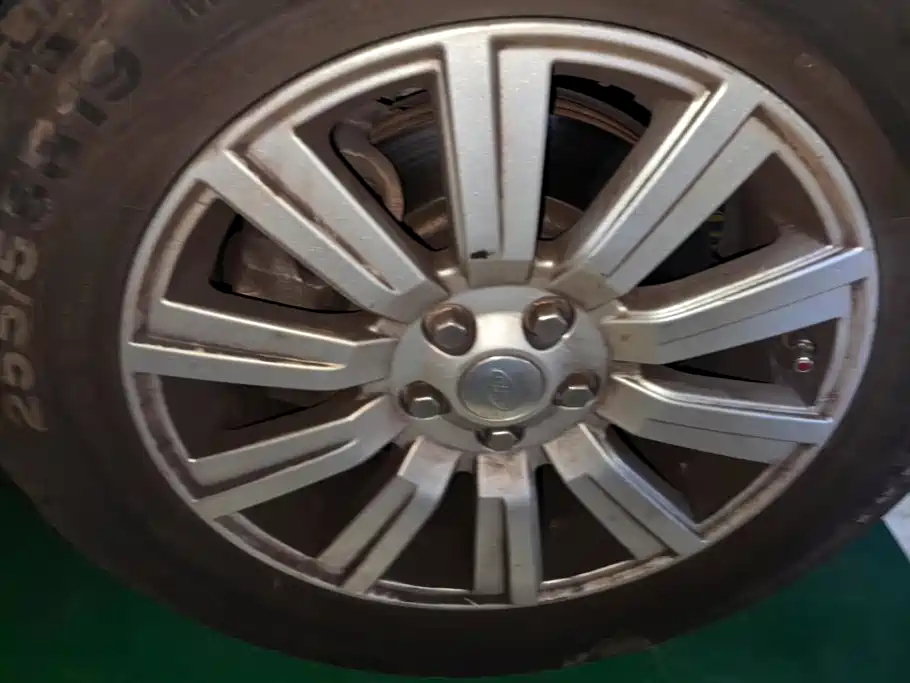 Land Rover Discovery — миниатюра 6