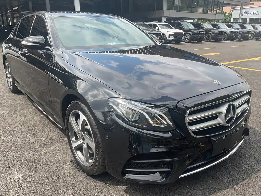Mercedes-Benz E-Class — миниатюра 3