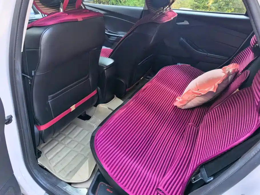 Ford Focus — миниатюра 10