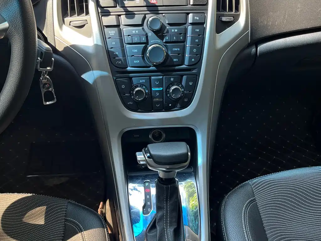Buick Excelle — миниатюра 10