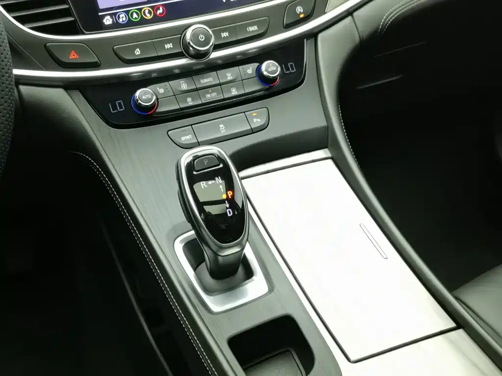 Buick LaCrosse — миниатюра 13