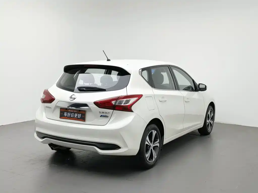 Nissan Tiida — миниатюра 2