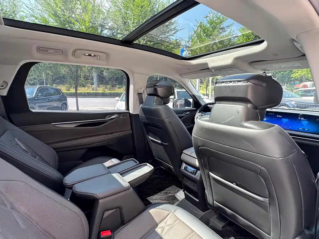 Ford Edge — миниатюра 20