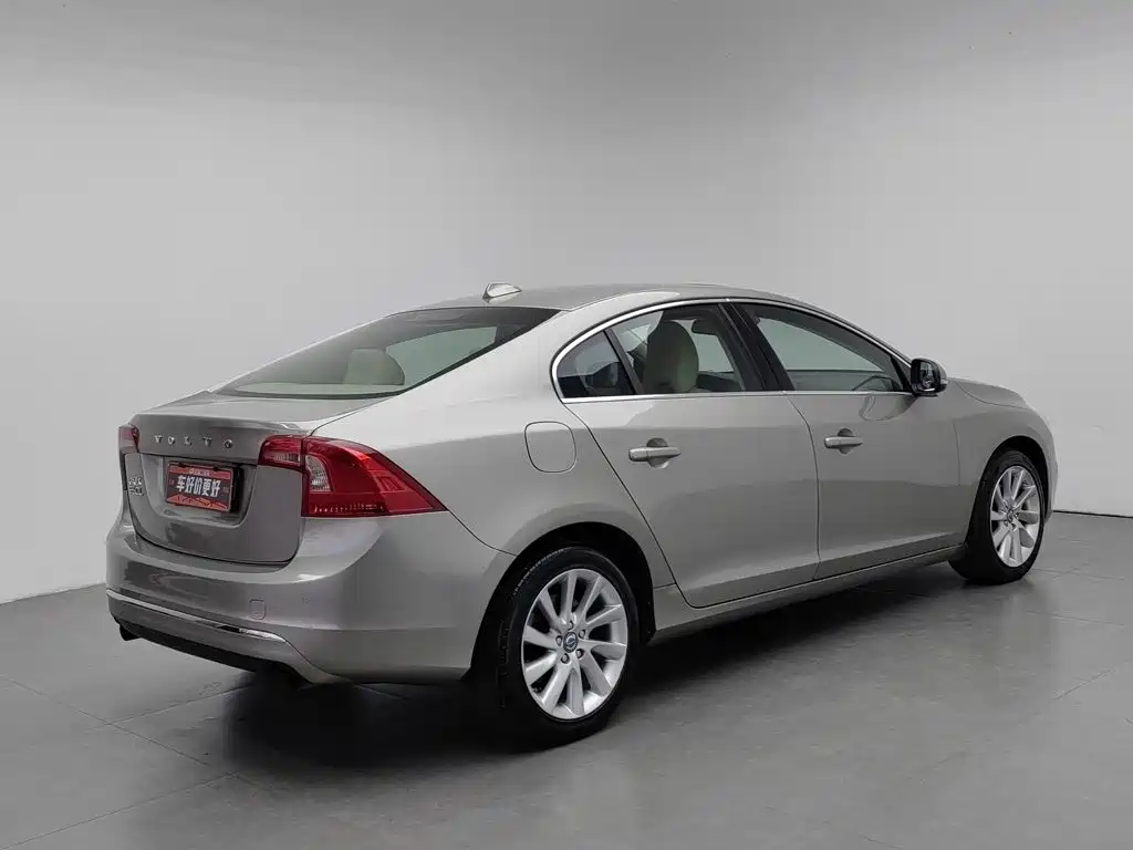 Volvo S60 — миниатюра 2