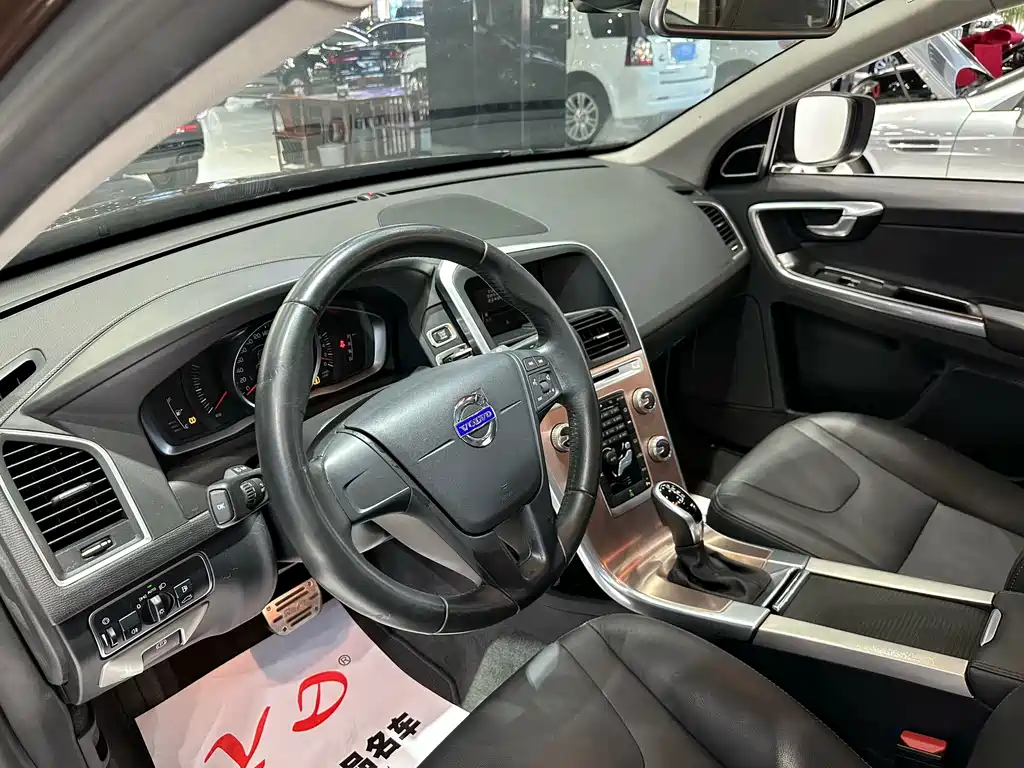 Volvo XC60 — миниатюра 5
