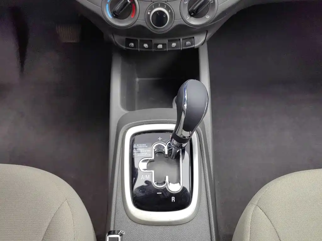 Chevrolet Sail — миниатюра 13