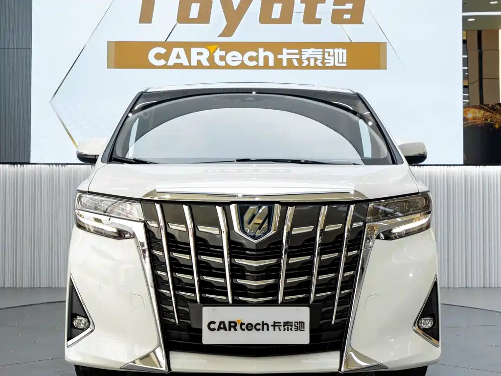 Toyota Alphard — миниатюра 2