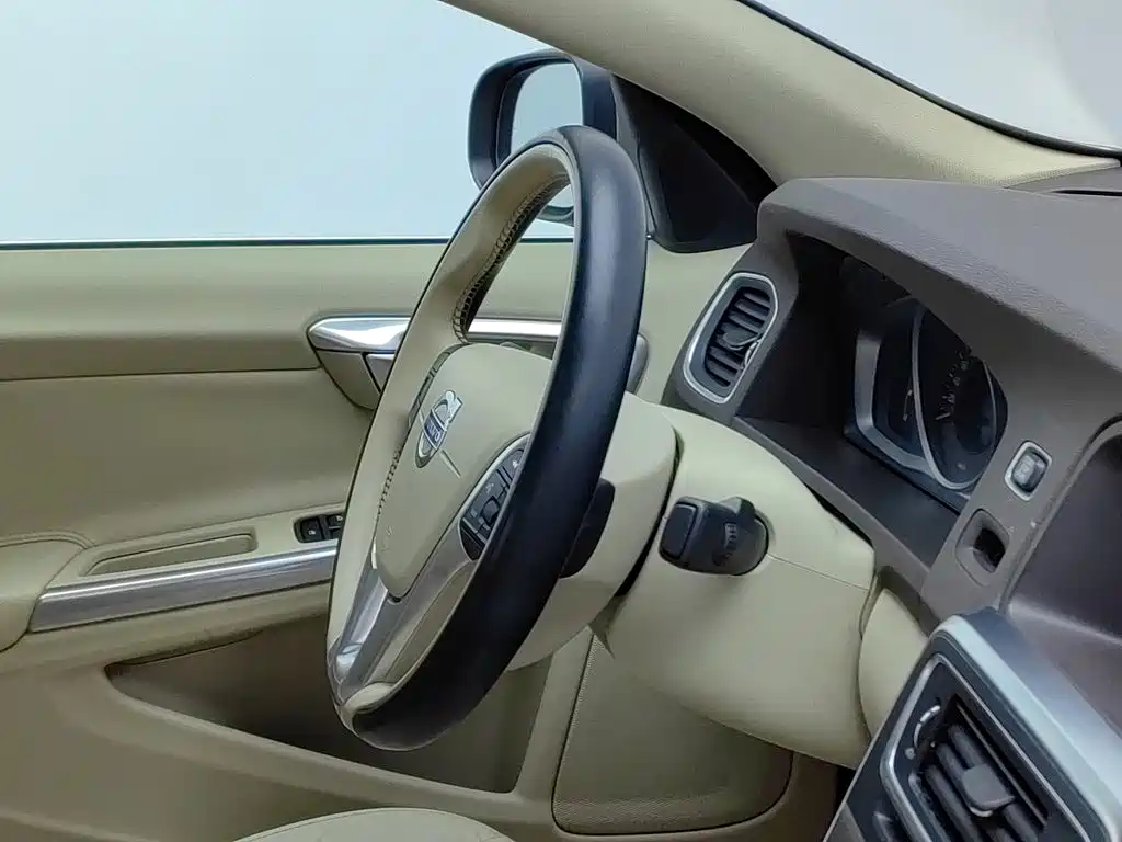 Volvo S60 — миниатюра 22