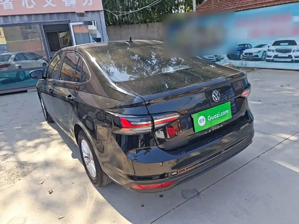 Volkswagen Lavida — миниатюра 5