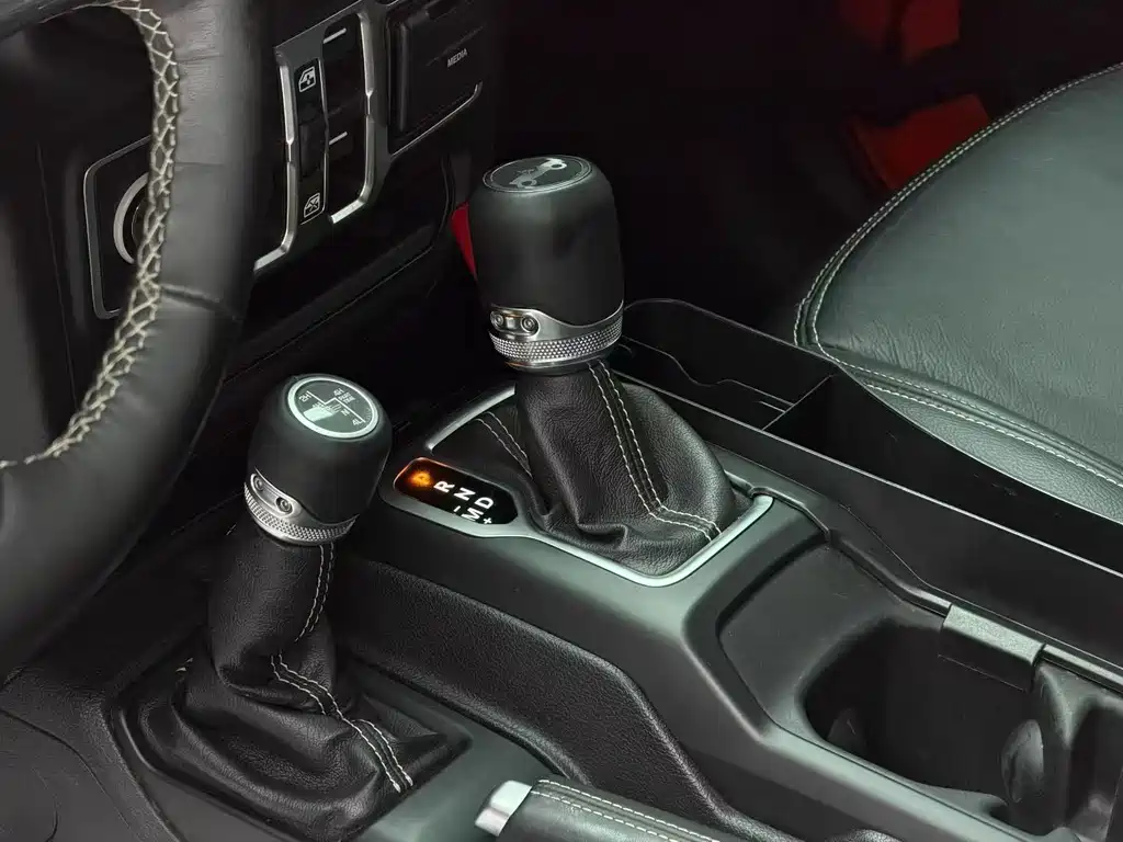Jeep Wrangler — миниатюра 7