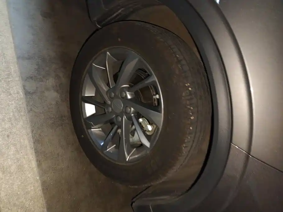 Geely Binyue — миниатюра 6
