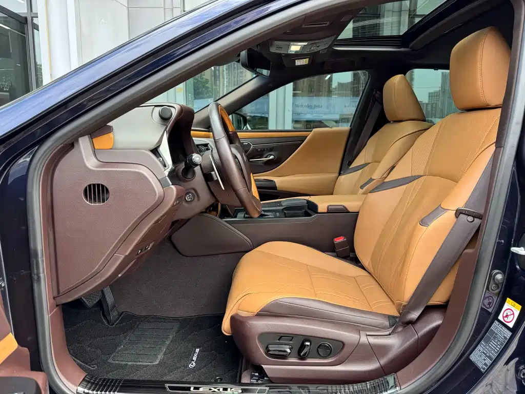 Lexus ES — миниатюра 7