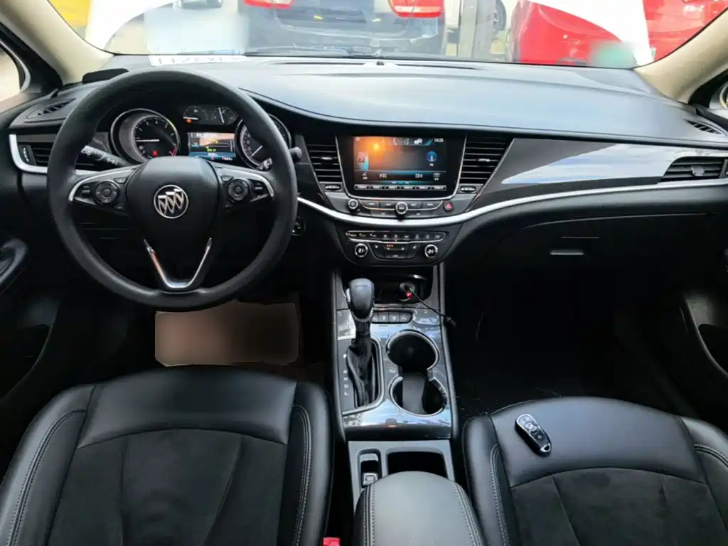 Buick Verano — миниатюра 10