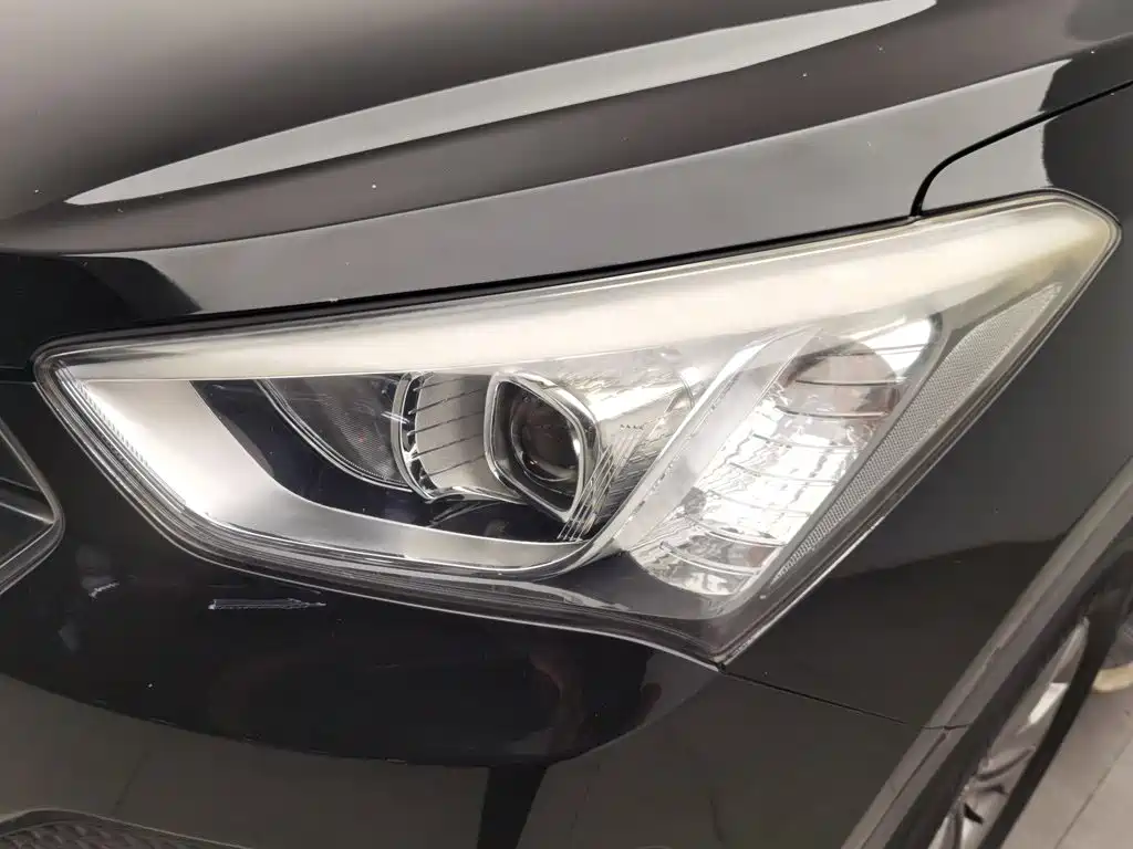 Hyundai Santa Fe — миниатюра 7