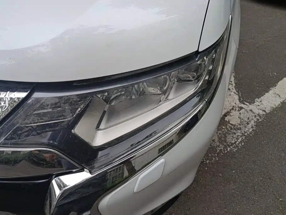 Mitsubishi Outlander — миниатюра 5
