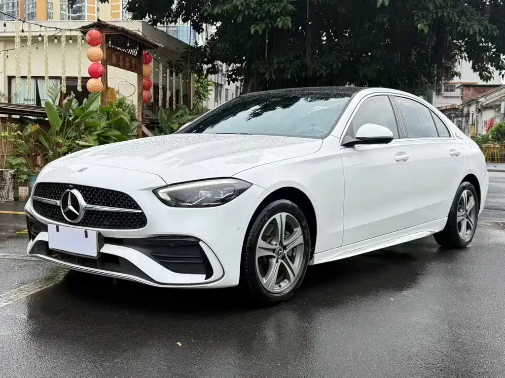 Mercedes-Benz C-Class 2022
