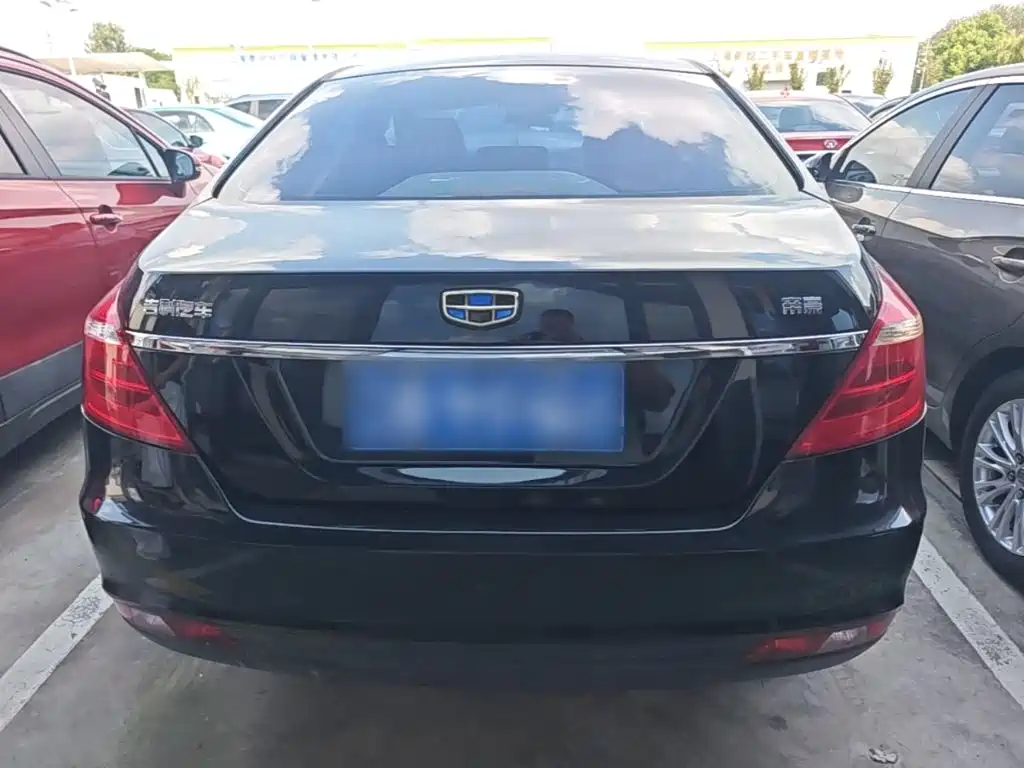 Geely Emgrand — миниатюра 6