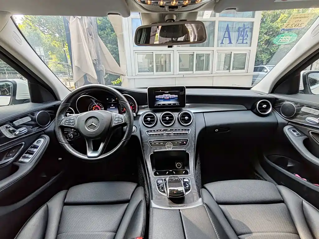 Mercedes-Benz C-Class — миниатюра 15