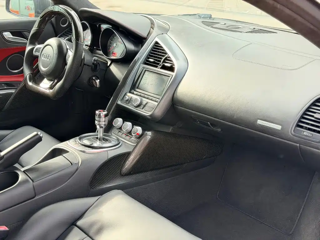 Audi R8 — миниатюра 9