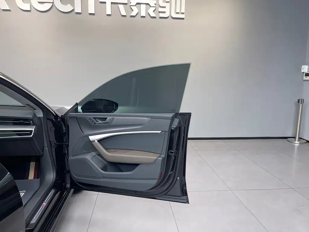 Audi A7L — миниатюра 16