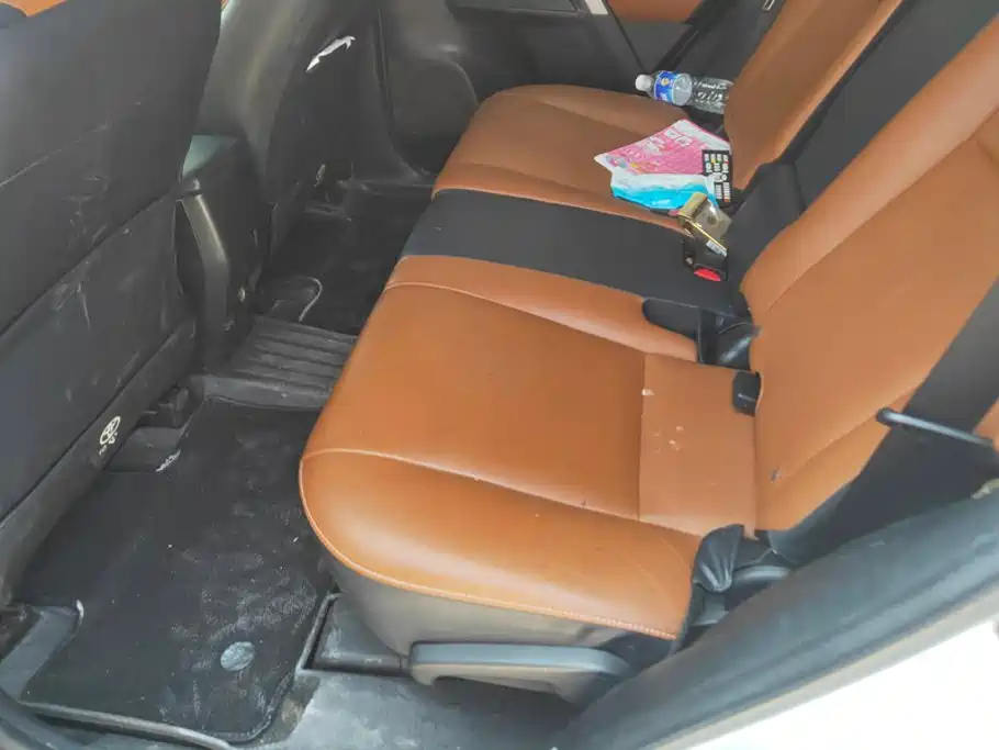 Toyota RAV4 — миниатюра 11