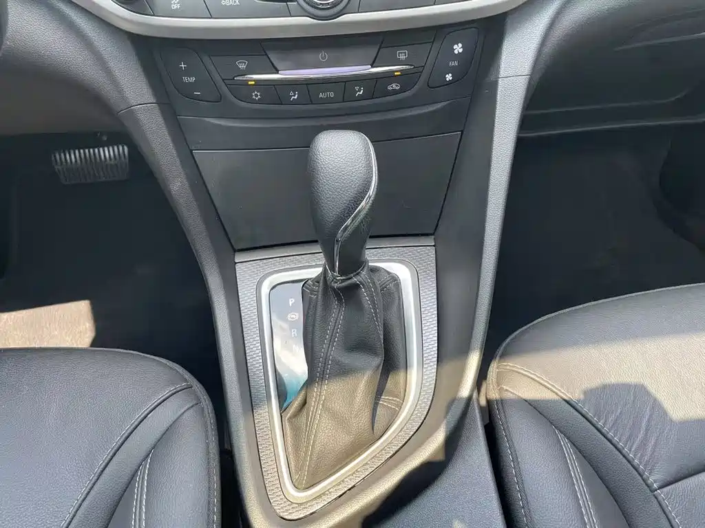 Buick Excelle — миниатюра 14