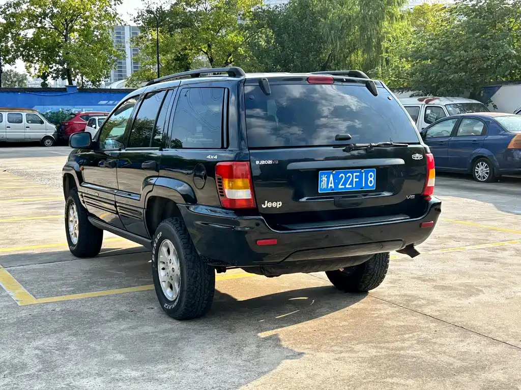 Jeep Grand Cherokee — миниатюра 6