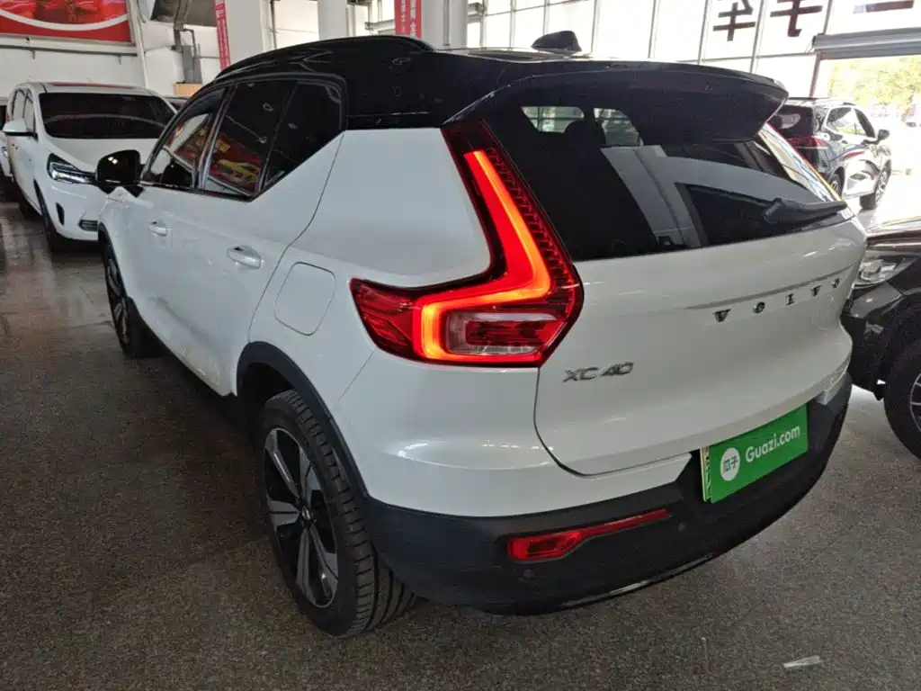 Volvo XC40 NEV — миниатюра 5