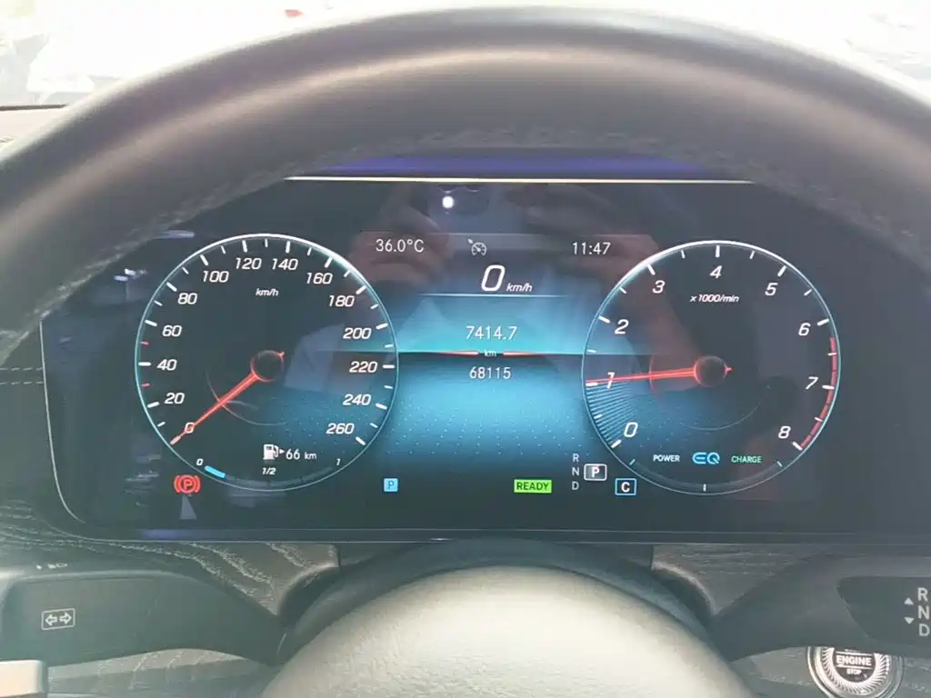 Mercedes-Benz E-Class (Import) — миниатюра 12